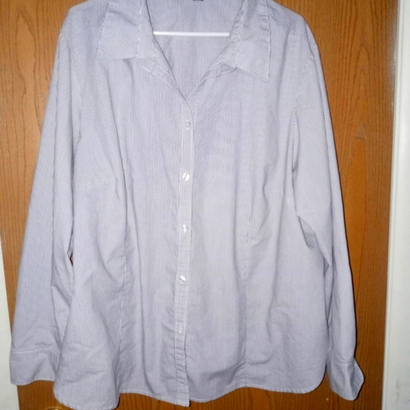 Women's blouse - Picture 1 of 4